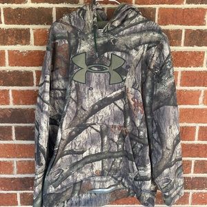 Camo Under Armour Sweatshirt